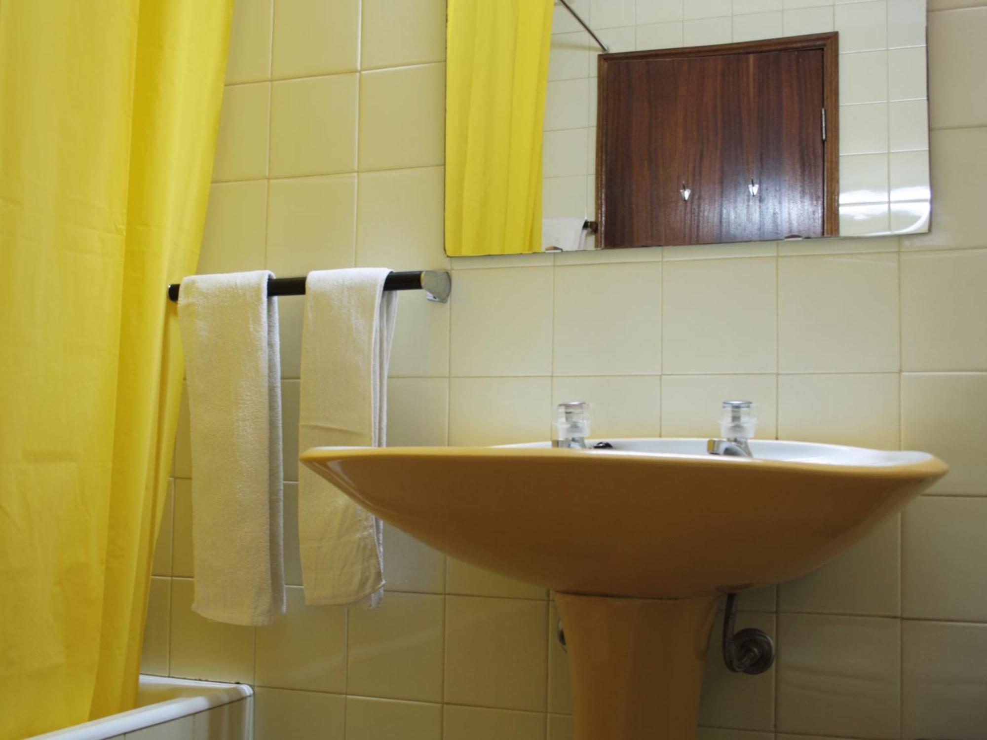 Hotel Pensao Suissa Vale de Cambra Pokój zdjęcie