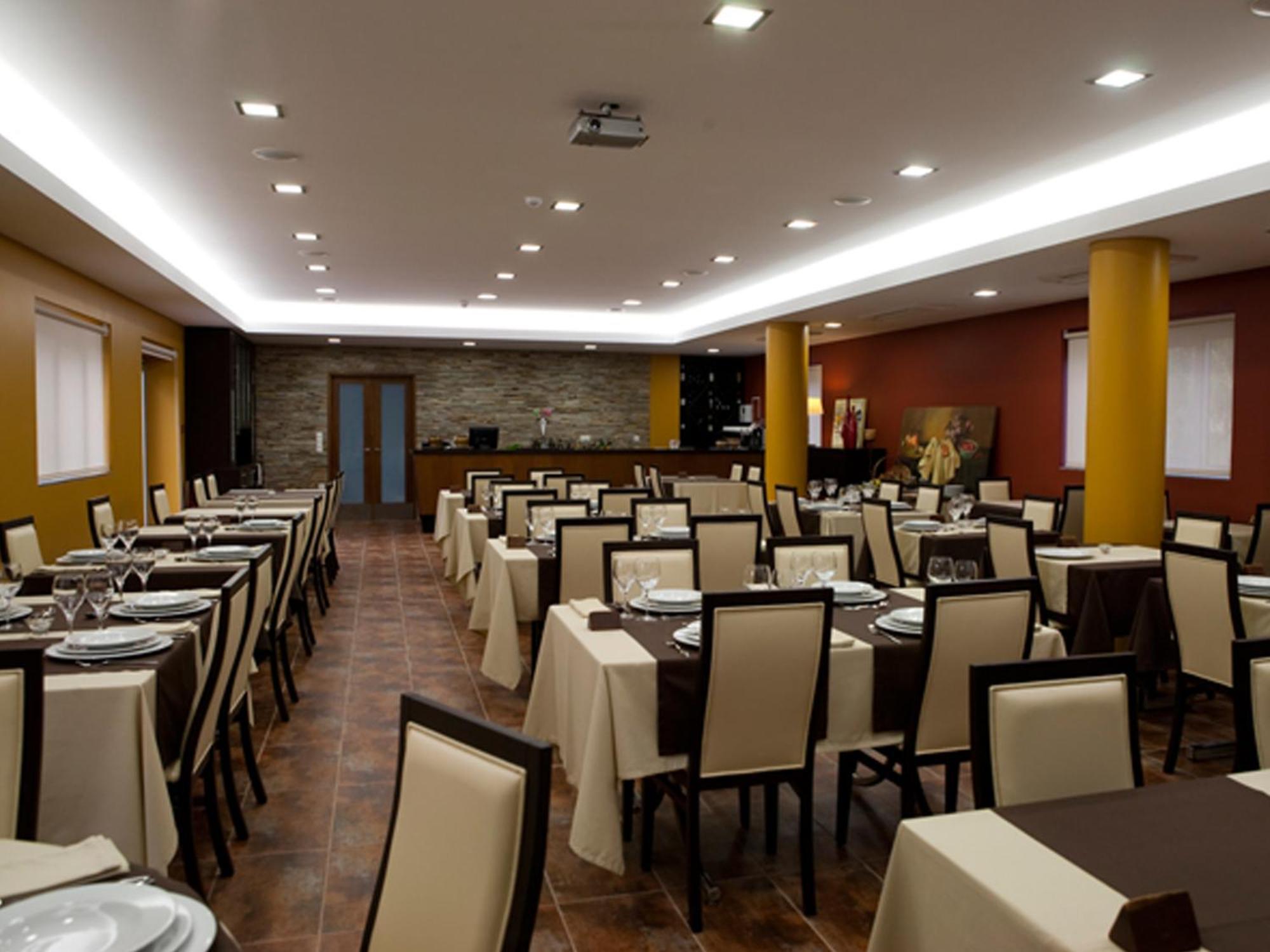 Hotel Pensao Suissa Vale de Cambra Zewnętrze zdjęcie
